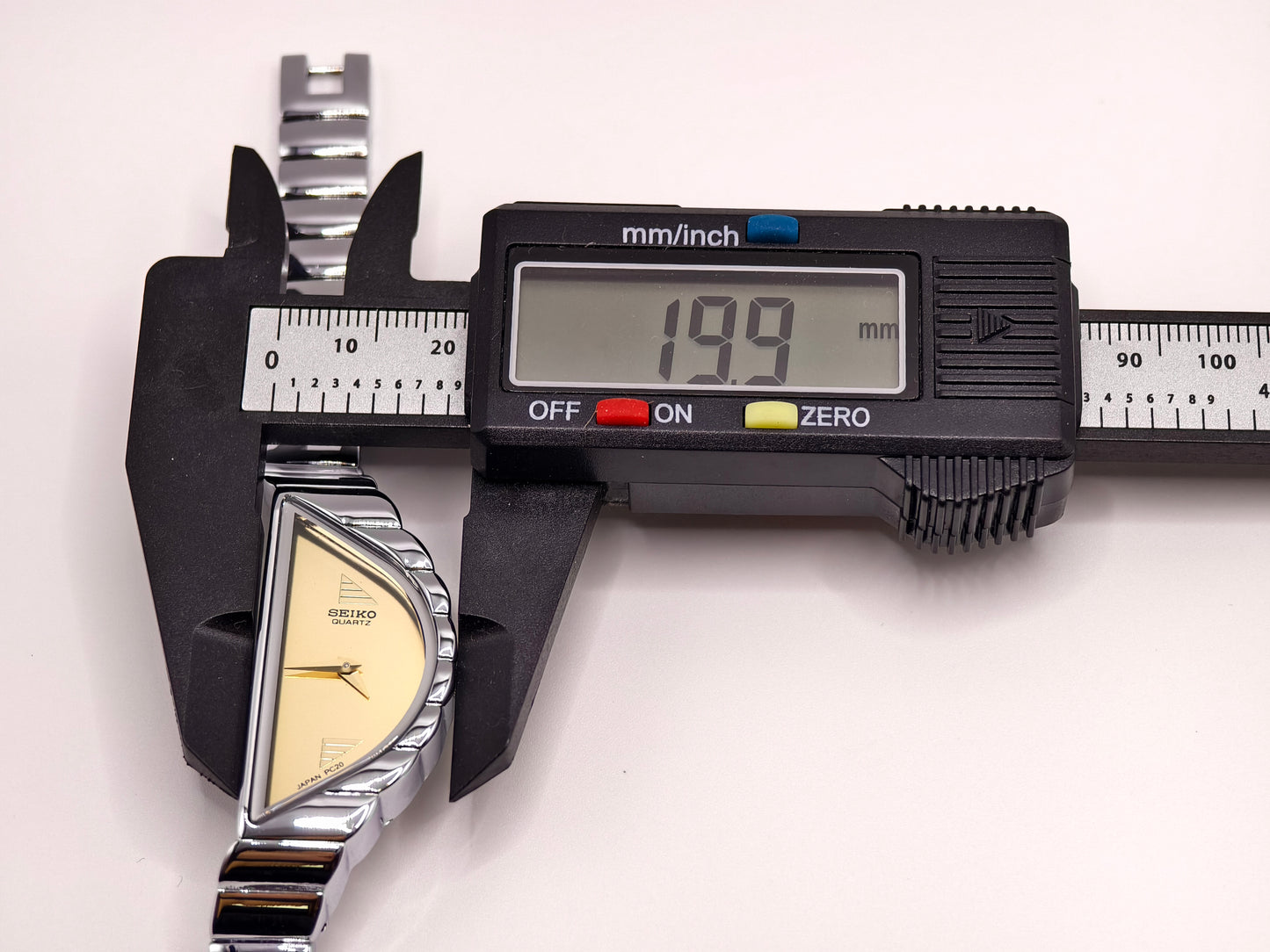 Vintage Seiko Halfmoon Asymmetrical Quartz Watch – Silver Tone & Gold Dial