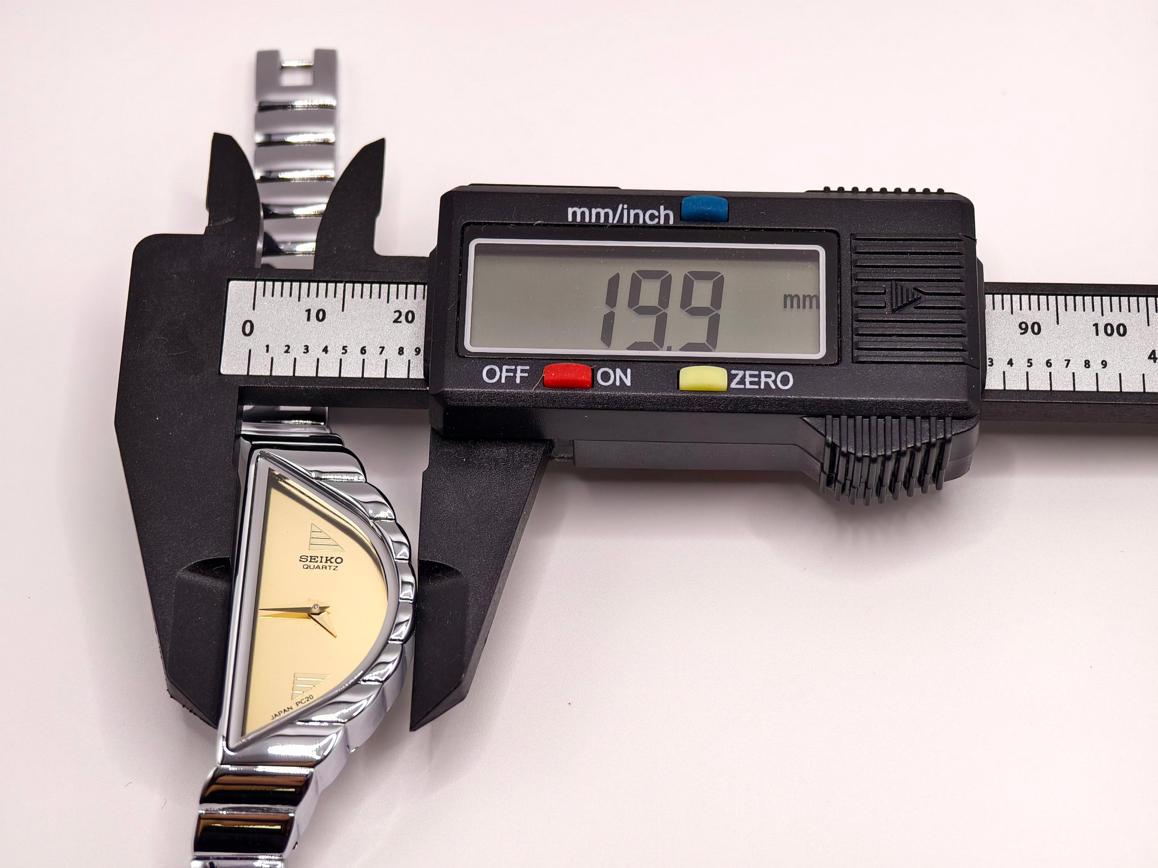 Vintage Seiko Halfmoon Asymmetrical Quartz Watch – Silver Tone & Gold Dial